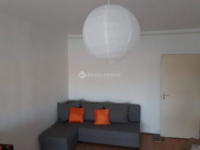 Eladó lakás Pécs, Egyetemváros 64 nm