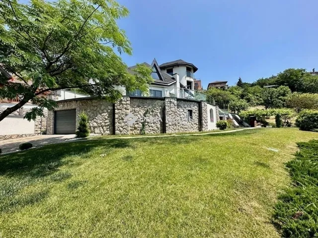 Eladó ház Pécs, Mecsekoldal 400 nm