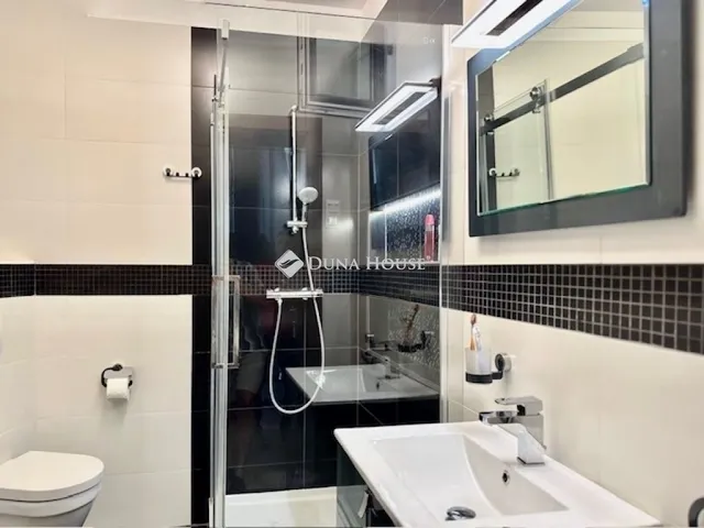 Eladó ház Pécs, Mecsekoldal 400 nm