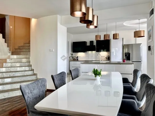 Eladó ház Pécs, Mecsekoldal 400 nm