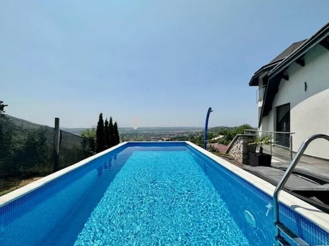 Eladó ház Pécs, Mecsekoldal 400 nm