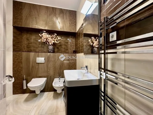 Eladó ház Pécs, Mecsekoldal 400 nm