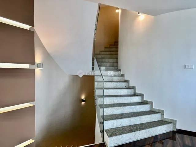 Eladó ház Pécs, Mecsekoldal 400 nm