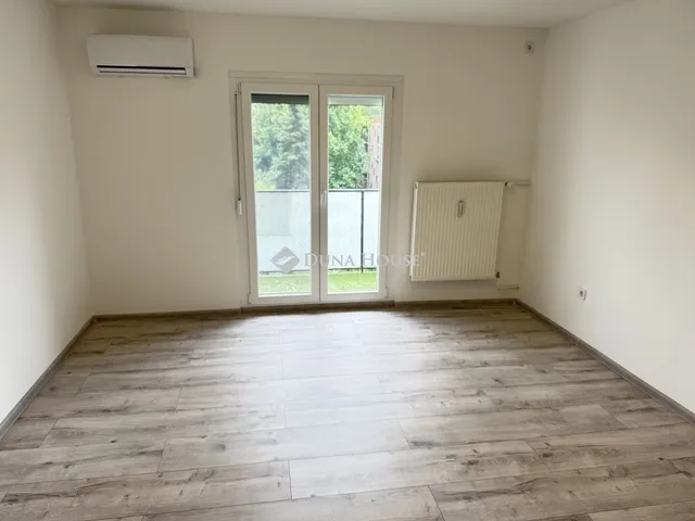 Eladó lakás Pécs, Uránváros 54 nm