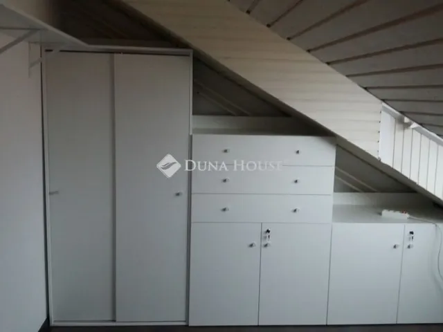 Eladó lakás Pécs, Uránváros 54 nm