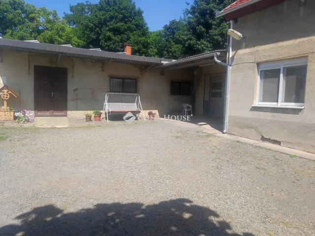Eladó kereskedelmi és ipari ingatlan Pécs 613 nm