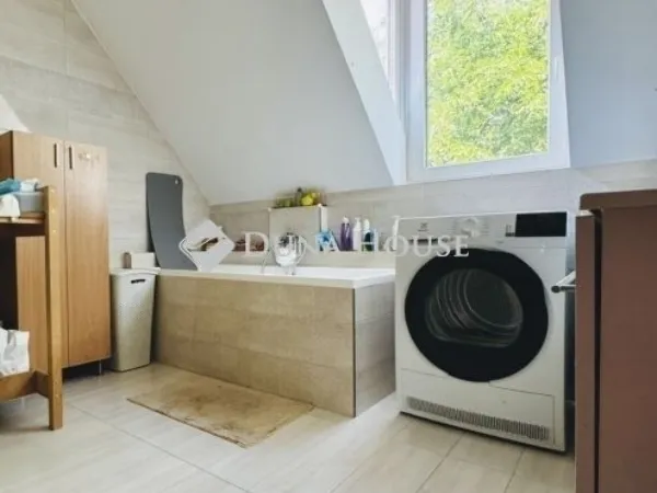 Eladó lakás Pécs, Mecsekoldal 91 nm