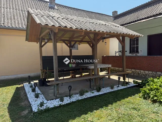 Eladó ház Márok 70 nm