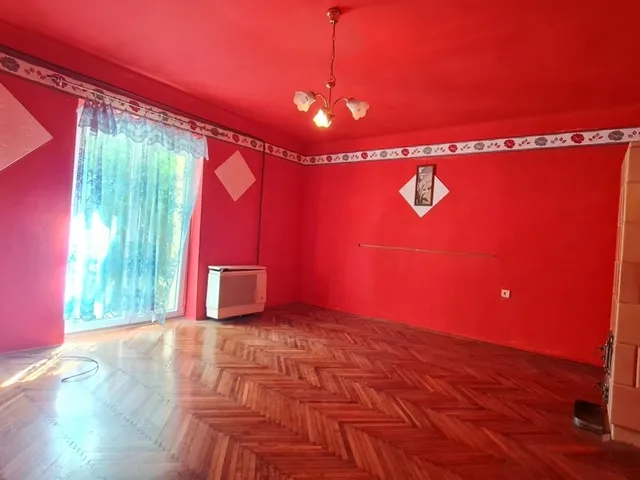 Eladó lakás Komló 38 nm