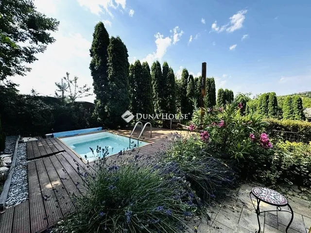 Eladó lakás Pécs, Ledina 110 nm