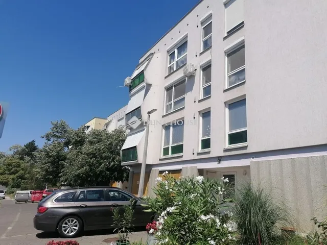 Eladó lakás Pécs, Mecsekoldal 67 nm