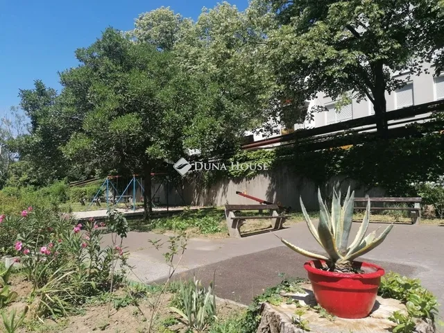 Eladó lakás Pécs, Mecsekoldal 67 nm