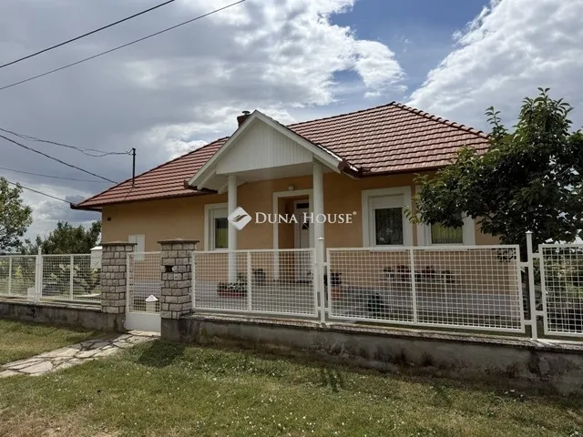 Eladó ház Pécs, Kertváros 135 nm