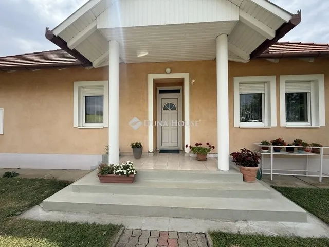 Eladó ház Pécs, Kertváros 135 nm