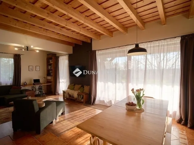 Eladó ház Nagykozár 160 nm