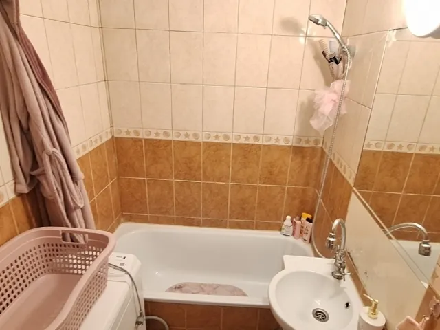 Eladó lakás Pécs, Kertváros 35 nm