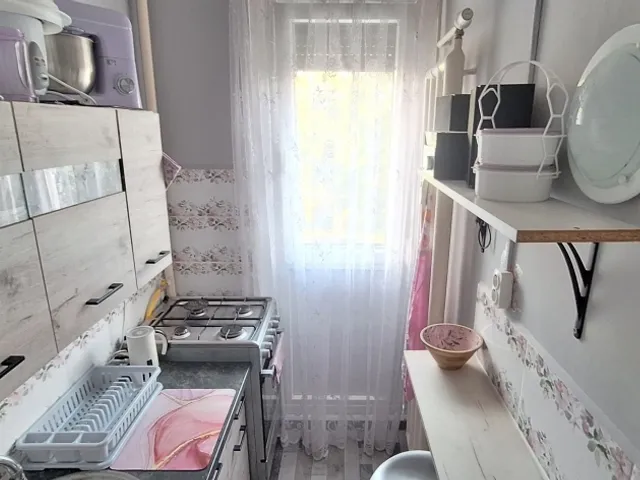 Eladó lakás Pécs, Kertváros 35 nm