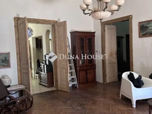 Eladó ház Pécs, Mecsekoldal 235 nm