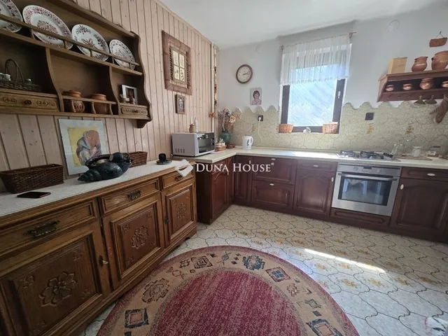 Eladó ház Pécs, Egyetemváros 165 nm