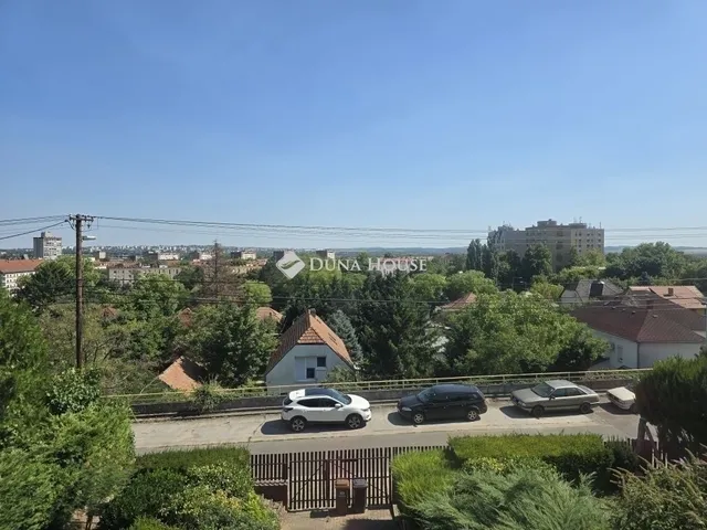 Eladó ház Pécs, Egyetemváros 165 nm