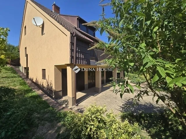 Eladó ház Pécs, Egyetemváros 165 nm