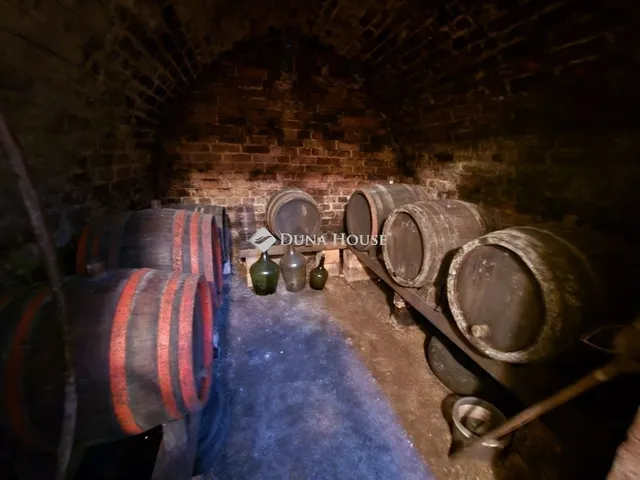 Eladó üdülő és hétvégi ház Pécs 31 nm