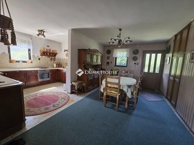 Eladó ház Pécs, Ürög 165 nm