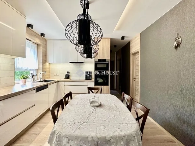 Eladó ház Kozármisleny 200 nm