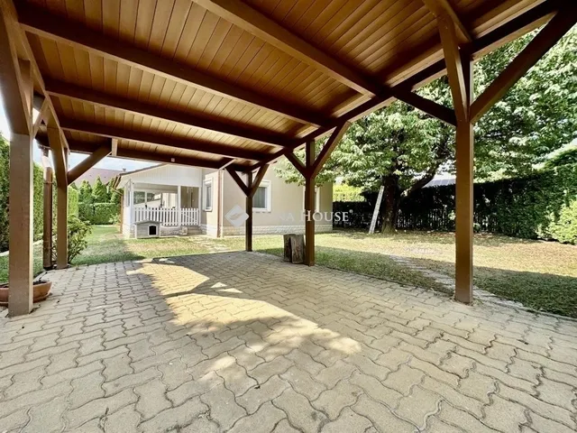 Eladó ház Kozármisleny 200 nm