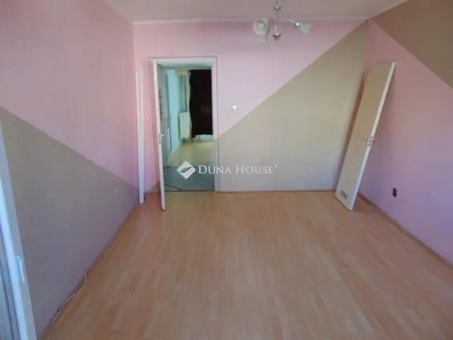Eladó lakás Pécs, Kertváros 49 nm