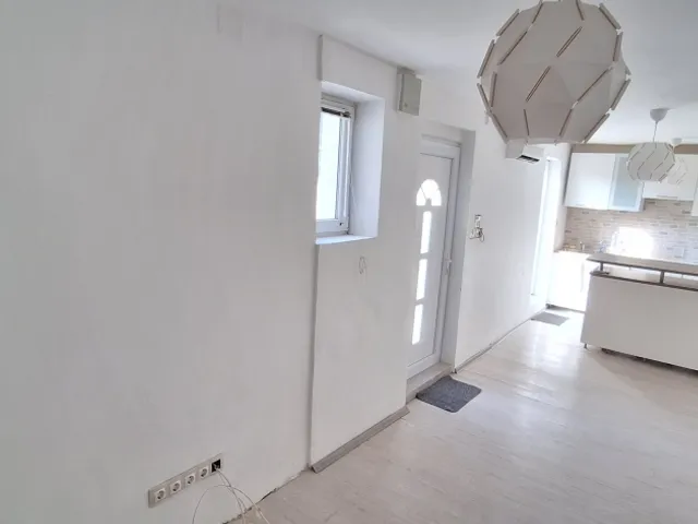 Eladó lakás Pécs, Ledina 39 nm