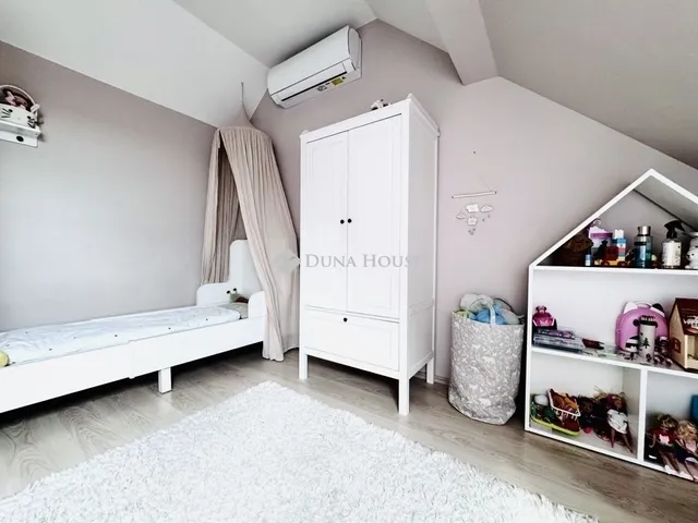 Eladó lakás Pécs, Patacs 116 nm