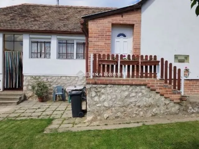 Eladó ház Kökény 98 nm