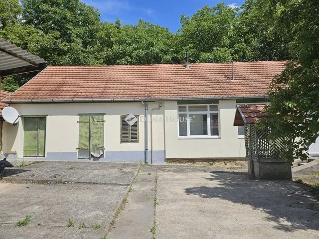 Eladó ház Feked 130 nm