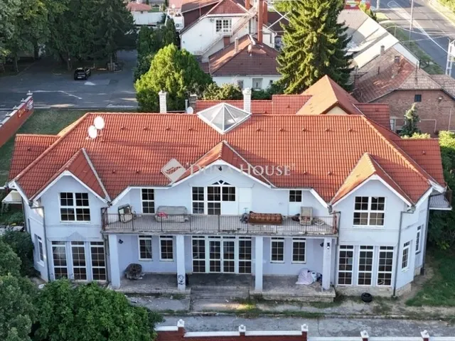Eladó ház Pécs, Meszes 720 nm