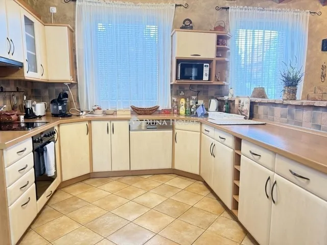 Eladó ház Kozármisleny 153 nm