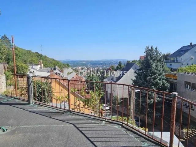 Eladó ház Pécs, Mecsekoldal 130 nm