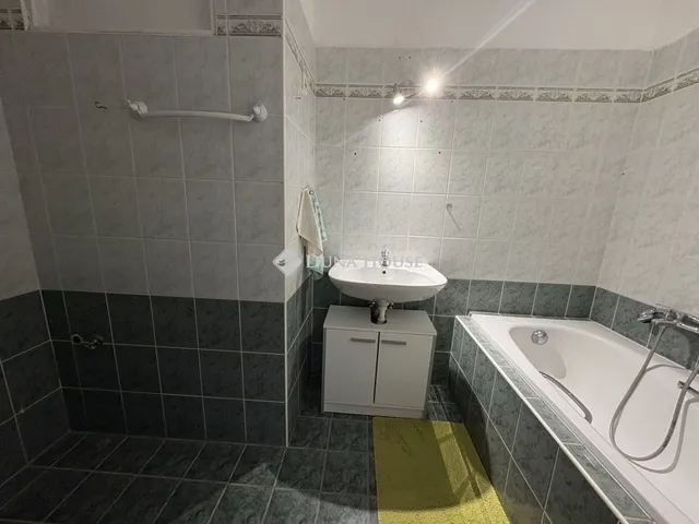 Eladó lakás Pécs, Belváros 61 nm