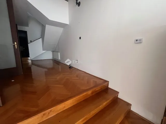 Eladó ház Pécs, Mecsekoldal 150 nm