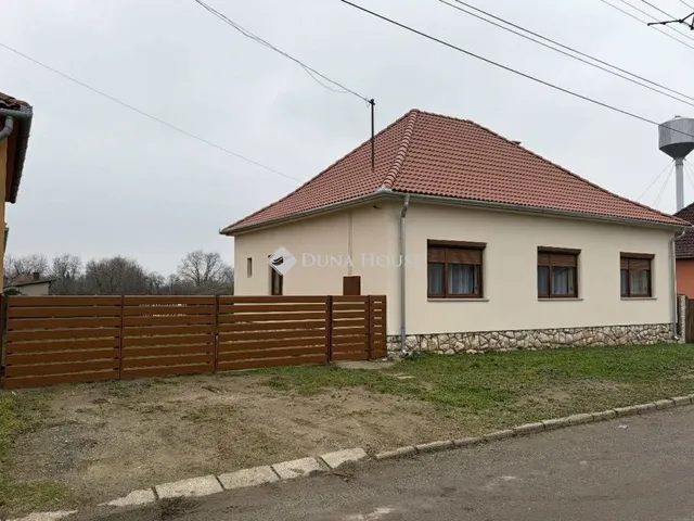 Eladó ház Sellye 99 nm