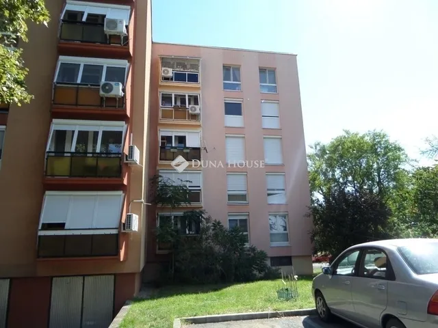 Eladó lakás Pécs, Kertváros 67 nm