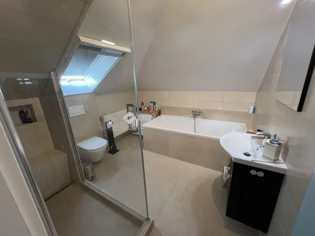 Eladó ház Pécs, Bálics 200 nm