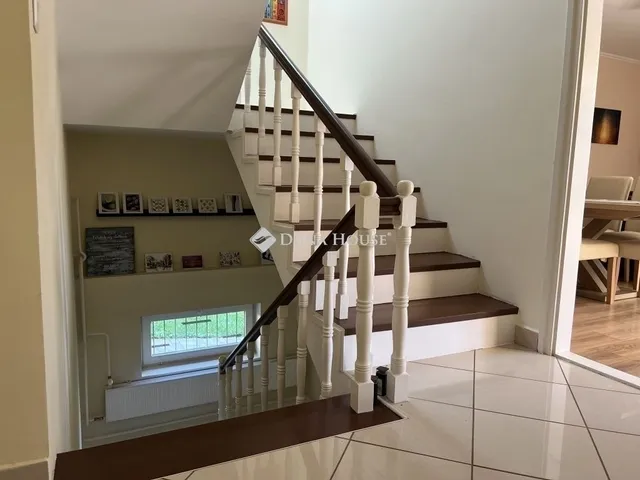 Eladó ház Pécs, Bálics 200 nm