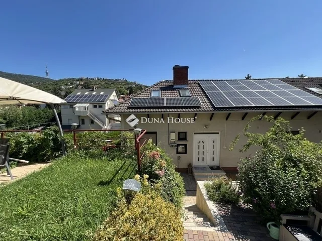 Eladó ház Pécs, Bálics 200 nm