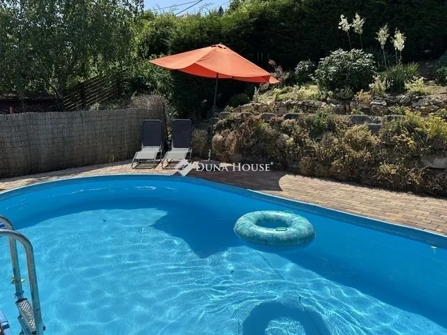 Eladó ház Pécs, Bálics 200 nm