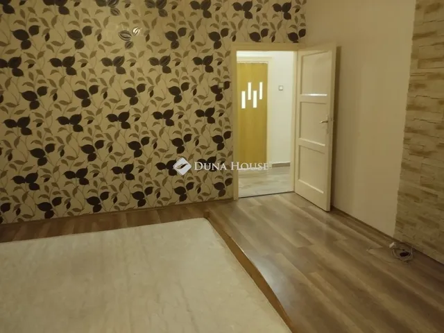 Eladó lakás Pécs, Ledina 60 nm