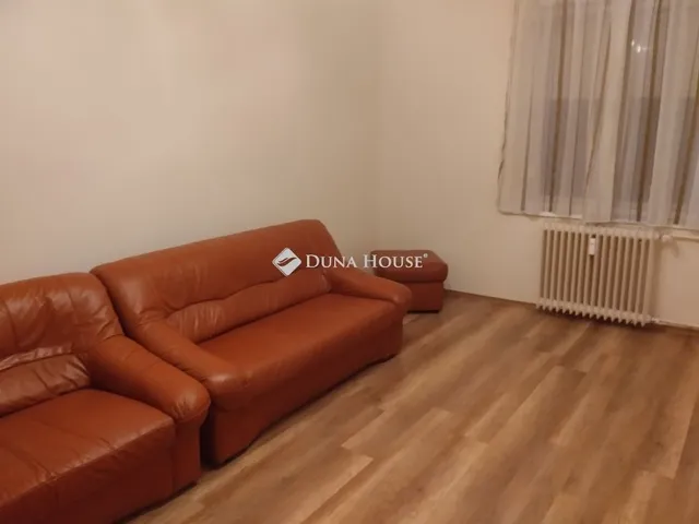 Eladó lakás Pécs, Ledina 60 nm