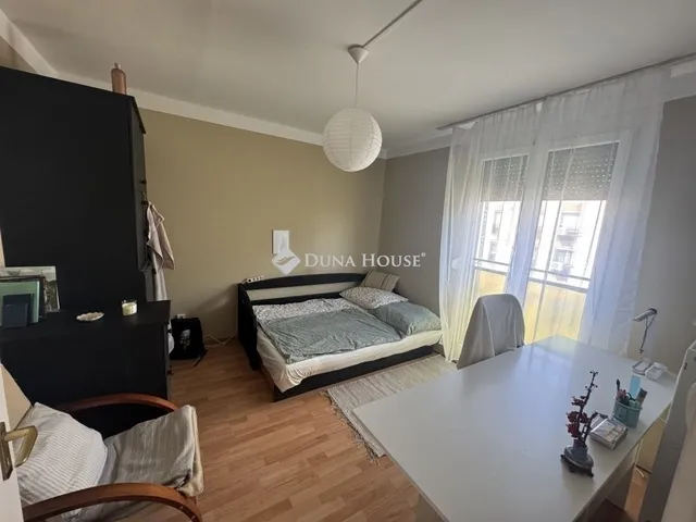 Eladó lakás Pécs, Egyetemváros 64 nm