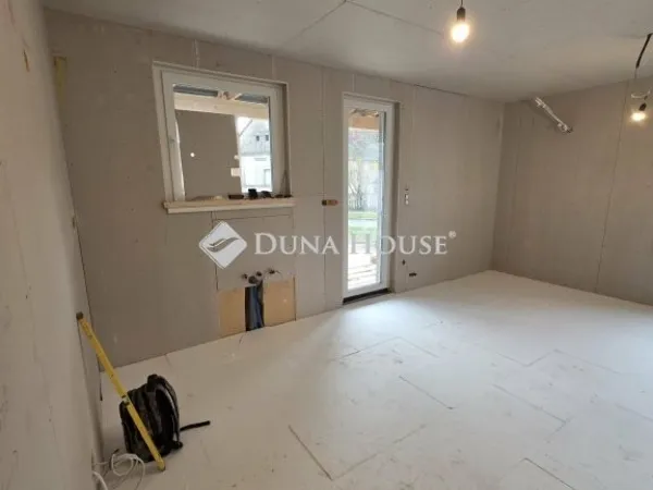 Eladó ház Kozármisleny 89 nm