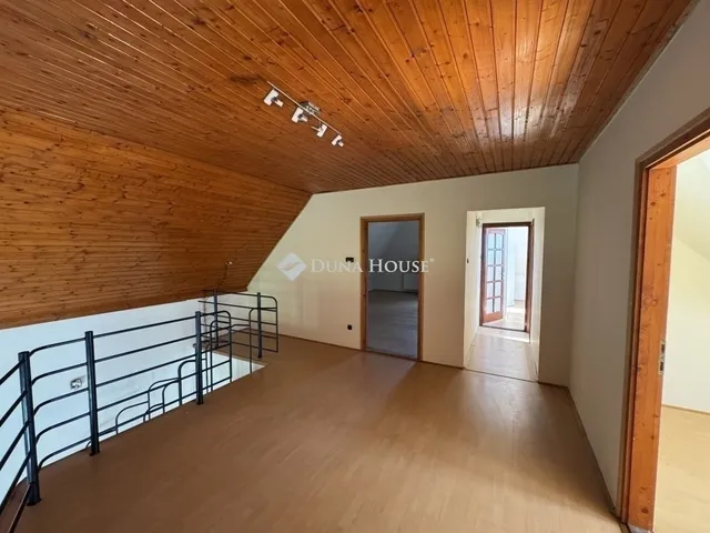 Eladó ház Görcsöny 213 nm